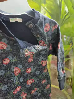 3M | Buzo azul c flores rosas - BENETTON - Talle 3 meses en internet