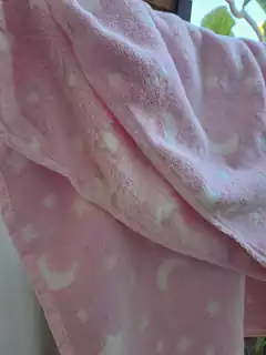 RN | Manta algodón y polar rosa, estrellas y lunas - MIS LUNITAS - Talle : RN - comprar online