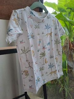 NUEVO 2A | Pijama blanco c motivo "Selva" de algodón, 2 piezas: remera MC y short - LOBO ESTA - Talle 2 años - comprar online