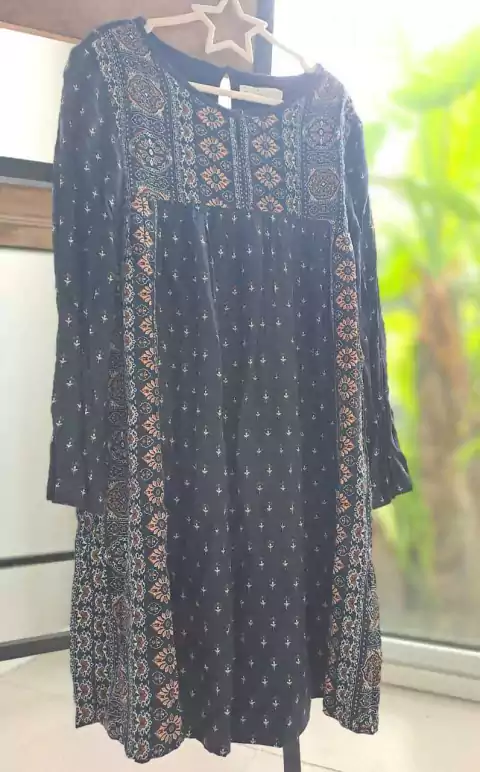 13/14A | Vestido corto ML negro c bulgaros y guardas en blanco y marrón, forrado - ZARA girls - Talle 13-14 años