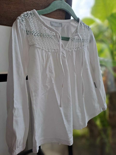 OUTLET - Remera ML blanca con encaje en pechera - MIMO - Talle 3 años