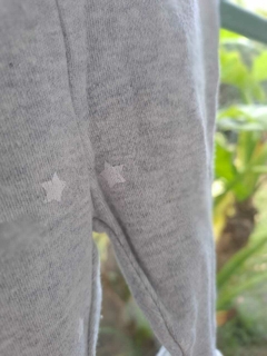 Ranita de algodón gris c estrellas blancas, cintura alta . H&M - Talle: 0a1 mes en internet
