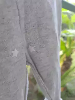 Ranita de algodón gris c estrellas blancas, cintura alta . H&M - Talle: 0a1 mes en internet