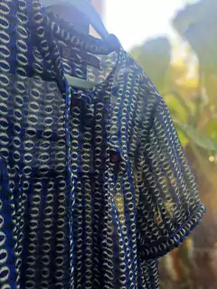 Camisa transparente MC c circulos en azul y amarillo, con botones hombro y moño - ZARA - Talle M en internet