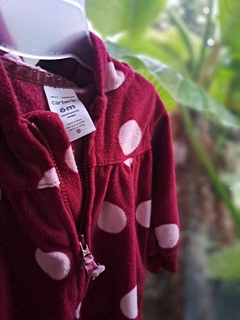 OUTLET - Pijama polar entero capucha, bordó con lunares rosas - CARTERS - Talle 6 meses - comprar online