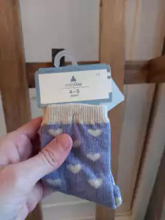 NUEVAS- Dos pares de medias GAP 4/5 años. - comprar online