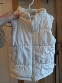 Chaleco blanco con polar interior. CARTERS. 5 años. - comprar online