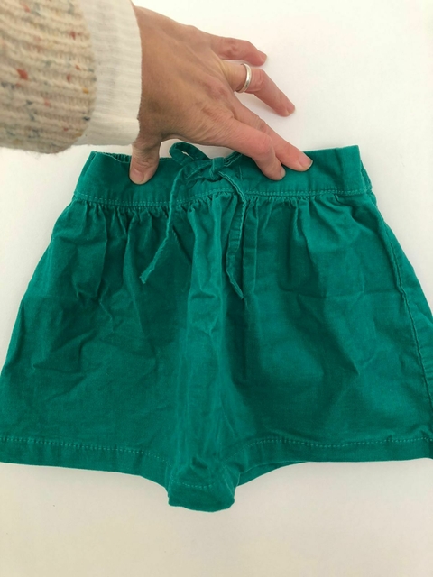 Pollera de corderoy verde botella. CARTERS. 3 años.