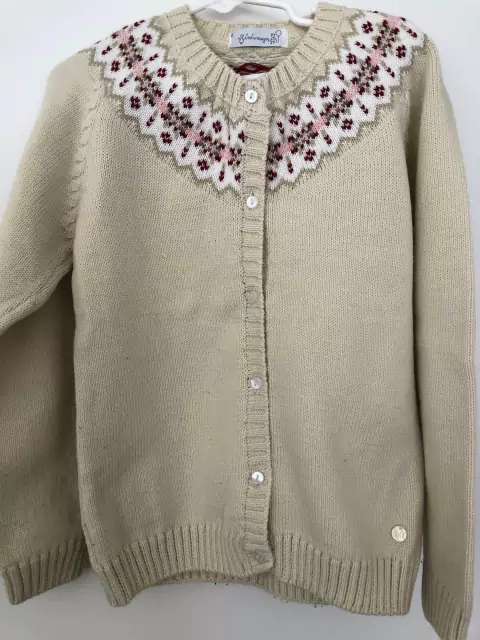Sweater beige con guarda y botones. Inés Meiyer. Talle 8.