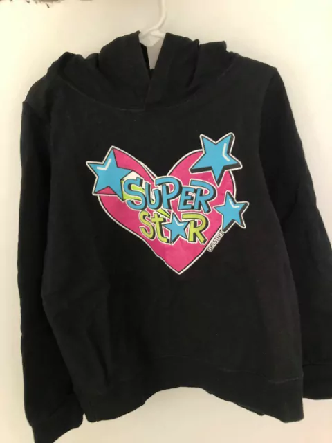 Buzo negro con capucha y estampa con brillo. GRISINO. 7/8 años.