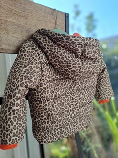 Campera impermeable animal print c polar naranja interno - CARTERS - Talle 12 meses - Lo Canto • Moda Circular