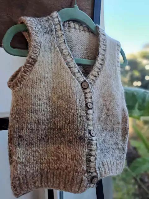 Chaleco lana jaspeado en grises y blancos - Talle 1 año.