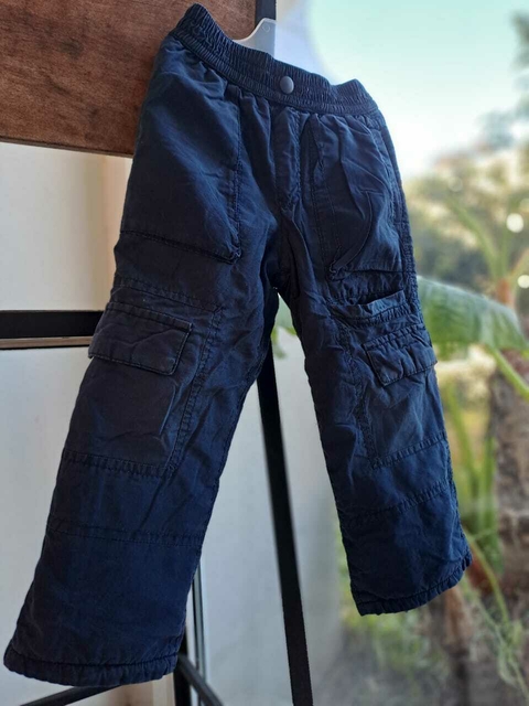 Pantalón azul cargo forrado adentro de polar. OLD NAVY. 3 años.