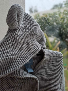 Sweater gris prendido capucha oso - baby GAP - Talle 6a12 meses en internet