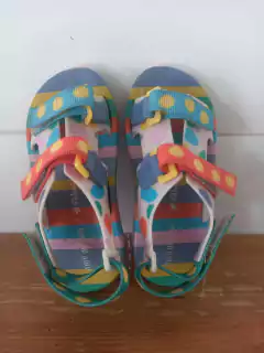 Sandalias con abrojo multicolor. MELISSA. Talle 26. en internet