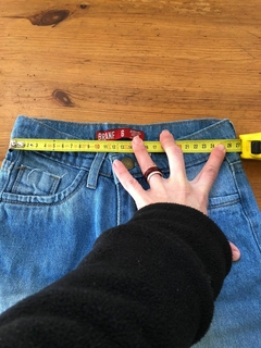 4/5A | Jean celeste wide leg deflecado. Talle 4/5 años. 27 CM de cintura. en internet