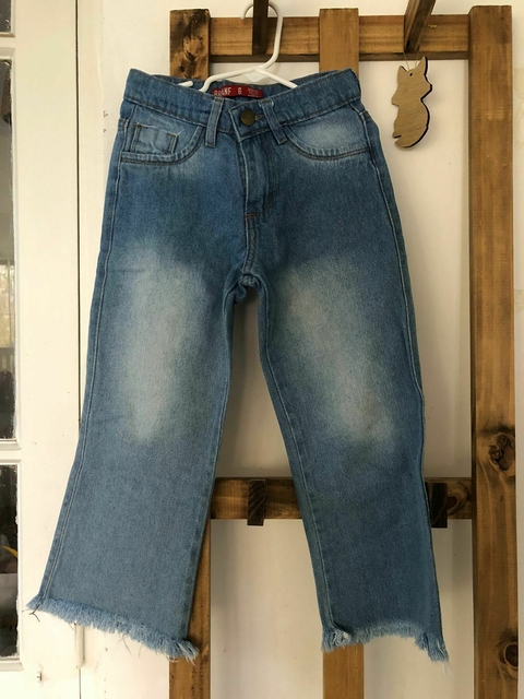 4/5A | Jean celeste wide leg deflecado. Talle 4/5 años. 27 CM de cintura.