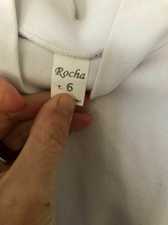 Polera blanca. Rocha talle 6. Es para 4 años. - comprar online