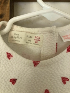 9/12M | Vestido blanco con corazones. ZARA. 9/12 meses. - comprar online