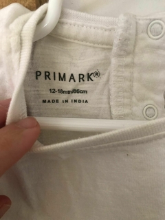 Remera manga con volado blanca. PRIMARK. 12 meses, - comprar online