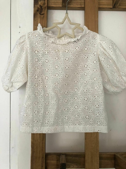 2A | Blusa con mangas acampanadas blanca. WAW. Talle 2 años.