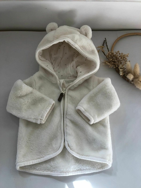 Camperita de polar blanca con capucha y orejitas. HYM. Recién nacido.