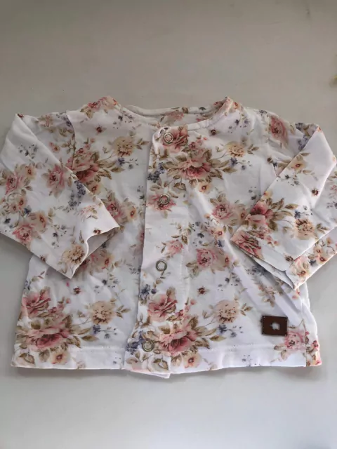 1M | Saquito de algodón con botones y flores. 1 mes.