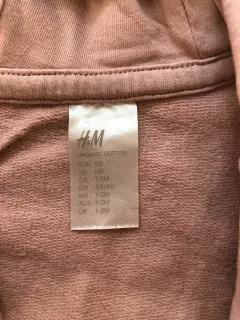 RN | Buzo rosa viejo con capucha y cierre. HYM. Recién nacido. en internet