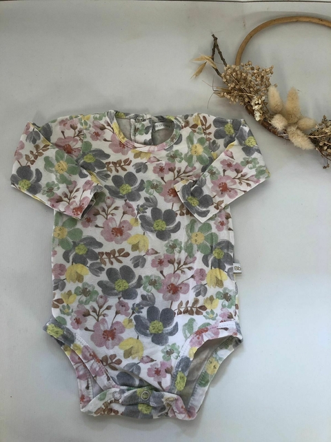 Body ML con flores. CHEEKY. Talle S de bebe. 3 meses,
