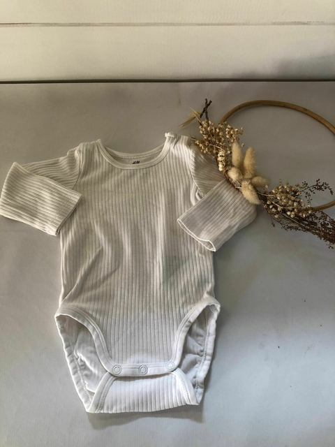 Body blanco ML. HYM. 3 meses.