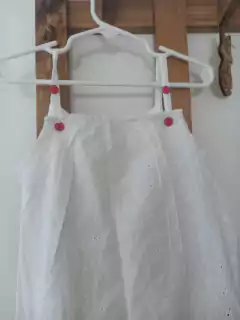 Vestido blanco con flor y tiritas regulables. OWOKO. Talle 5 de la marca que es 2 AÑOS. en internet