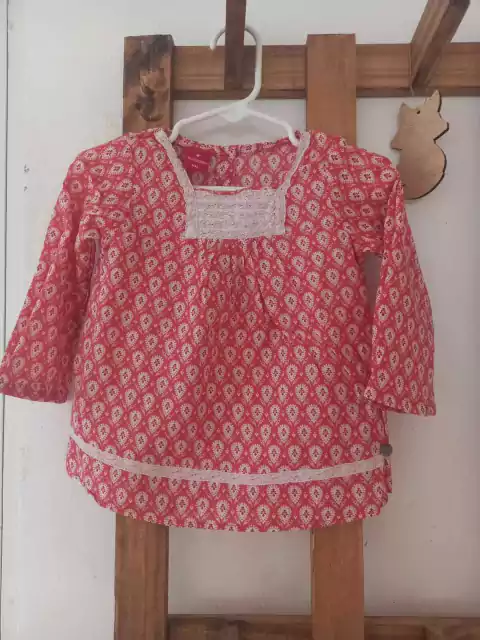 Blusa ML rosa con arabescos. MIMO. 18 meses.