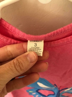 SET- Outlet- Dos remeras MC rosas con flores. CHEEKY. 3 años. - Lo Canto • Moda Circular