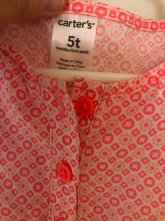Outlet- Blusa MC rosa flúo. CARTERS. 5 años. Manchita en internet