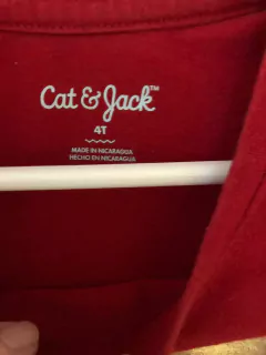 Remera roja MC con corazón dorado. CAT AND JACK. 4 años. - comprar online