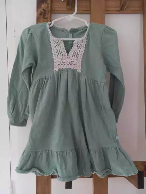 Vestido de algodón ML verde con aplique en el cuello. Chibel. 24 meses,