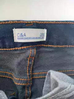 Jean azul elastizado. C y A. 7 años. en internet