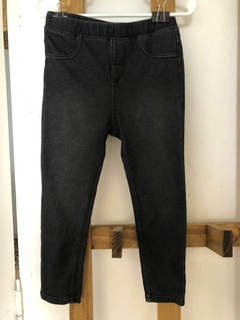 Legging negra. HYM. 3 años.