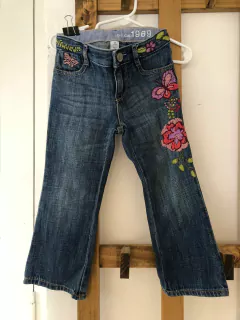 3A | Jean azul con bordado de flores. GAP. 3 años. - comprar online