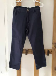 Pantalón azul finito. MIMO. 4 años. en internet