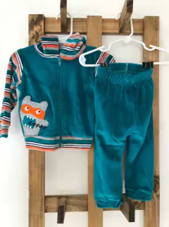 Conjunto verde, turquesa de pantalón y buzo de plush. 12/18 meses. Sin uso. en internet