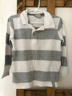 Remera ML chomba gris y blanca. MIMO. Talle 4 años. en internet