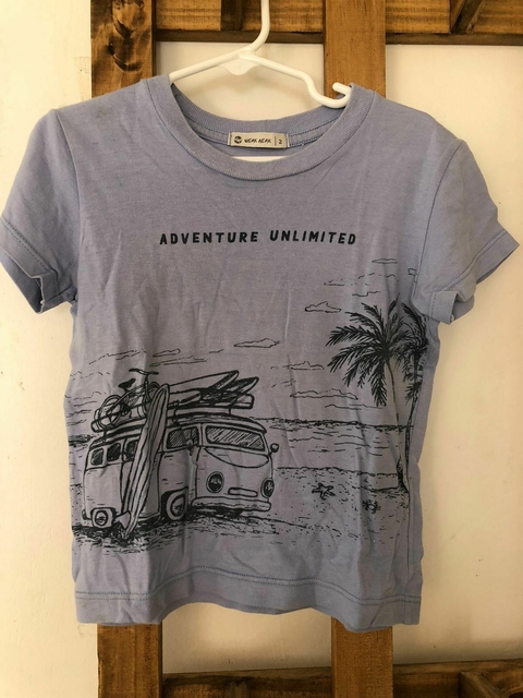 2A | Remera celeste MC con estampa playa. Weak Meak. Talle 2.