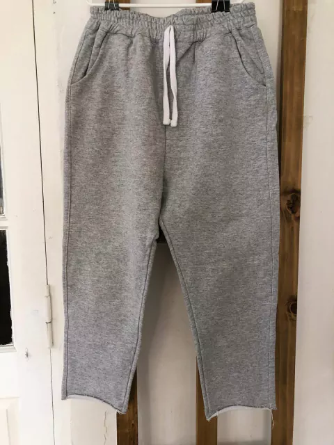 Jogging gris. TERRAMANIA. Talle 12 años.