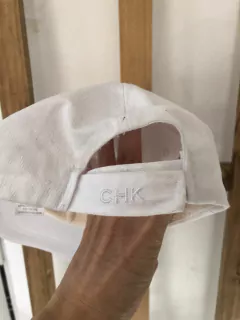 Gorra blanca. CHEEKY. Talle 1/2 años. en internet