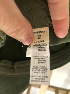 Gorra verde. CHEEKY. 4/6 años. en internet