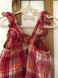 5A | Blusa a cuadros en tonos naranja y rosa con espalda cruzada. OLD NAVY. 5 años. - comprar online