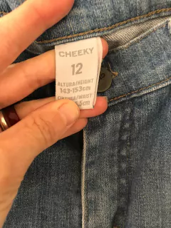 12A | Jean celeste con bordado Love. CHEEKY. 12 años. Como nuevo. - comprar online