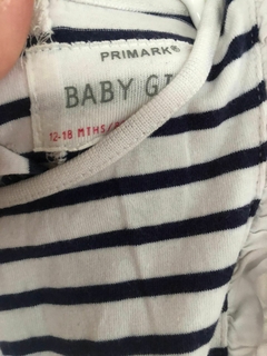 Enterito a rayas azul y blanco con short de denim. PRIMARK. 12/18 meses. - comprar online