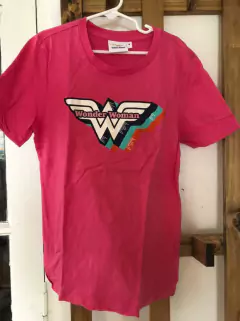 Remera rosa Wonder Woman. 10 años. - comprar online